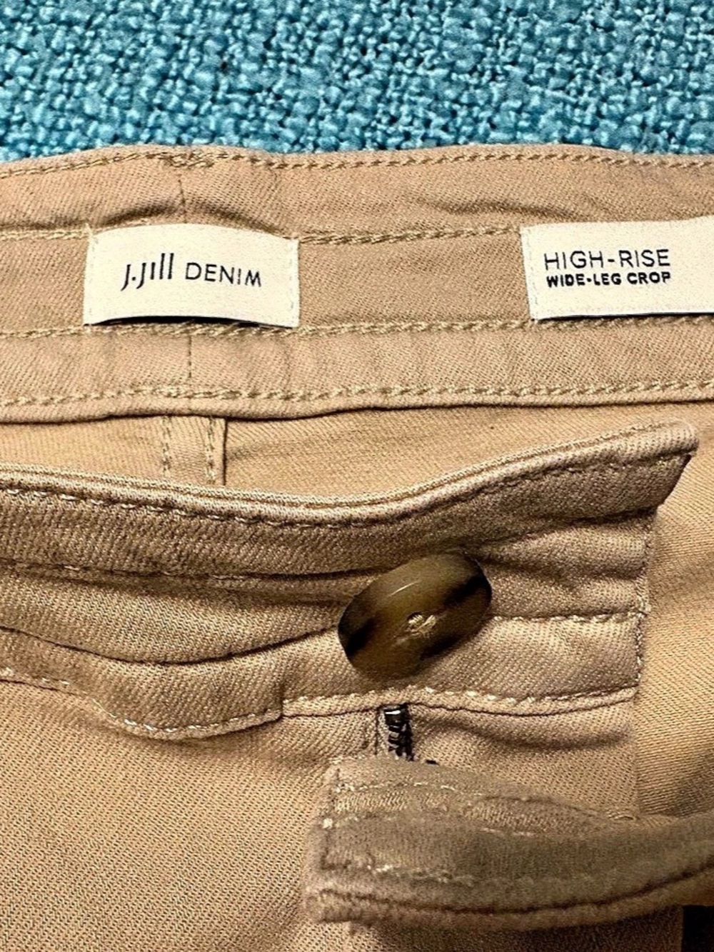 J. JILL Wide-Leg Denim Crops 💙 Khaki | Size 10 | Like New - Picture 3 of 14